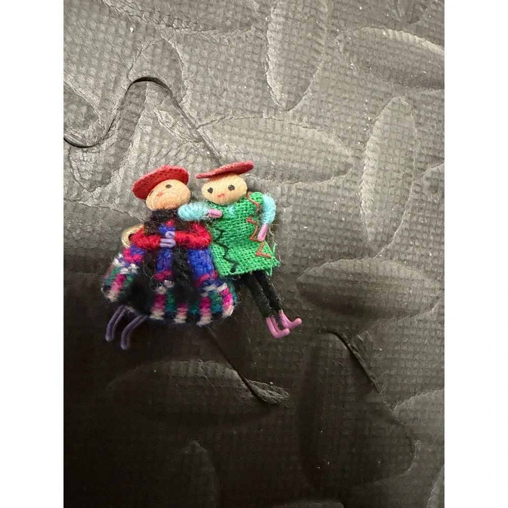 Worry Doll Pin Brooch Pin Guatemalan Folk Art Jewelry Vintage Dancing Couple